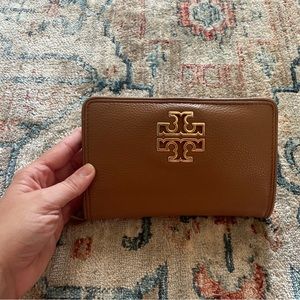 Tory Burch wallet